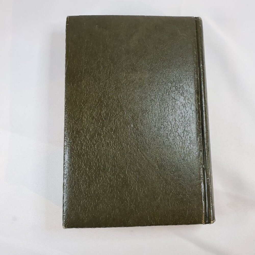 The Living Bible Paraphrased Green Padded Hardcover 9th printing 1972 - Picture 3 of 7